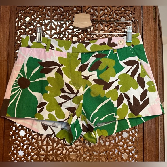 J. Crew Pants - 🚺 NWOT J.Crew Low Fit shorts with tropical print